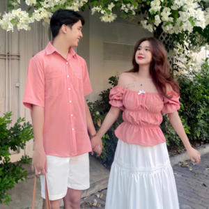 Set đồ đôi áo sơ mi và trễ vai nhún nơ 3 tầng nam nữ quà tặng người yêu đũi mát kỉ niệm hồng pastel [SM2]